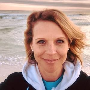 Meet your Posher, Angie